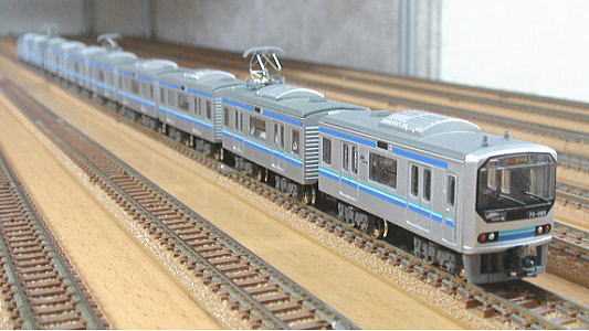 Bトレインショーティー64（りんかい70-000）