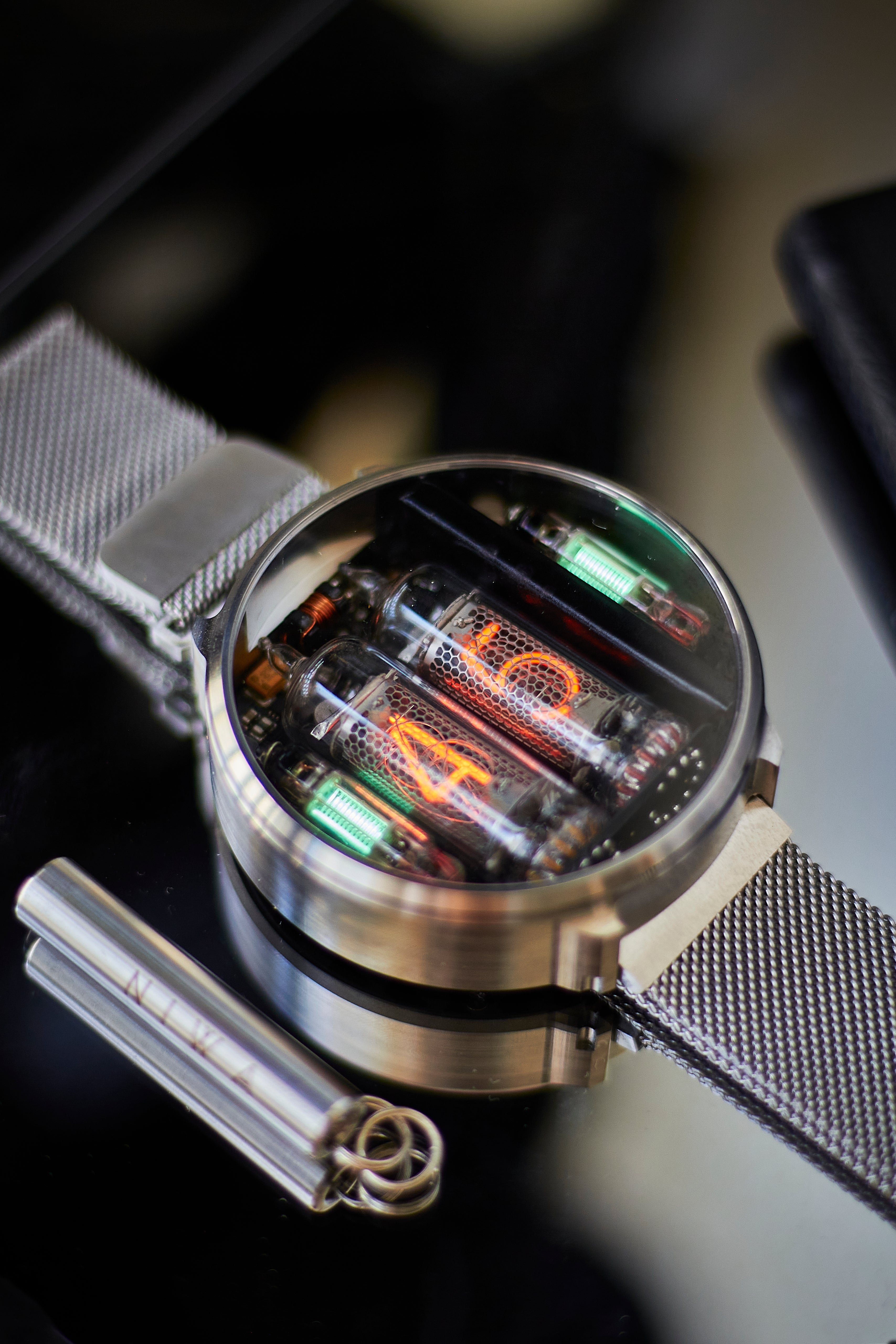 NIWA Nixie watch V 2.0 - Neptune case – NIWA Watches store