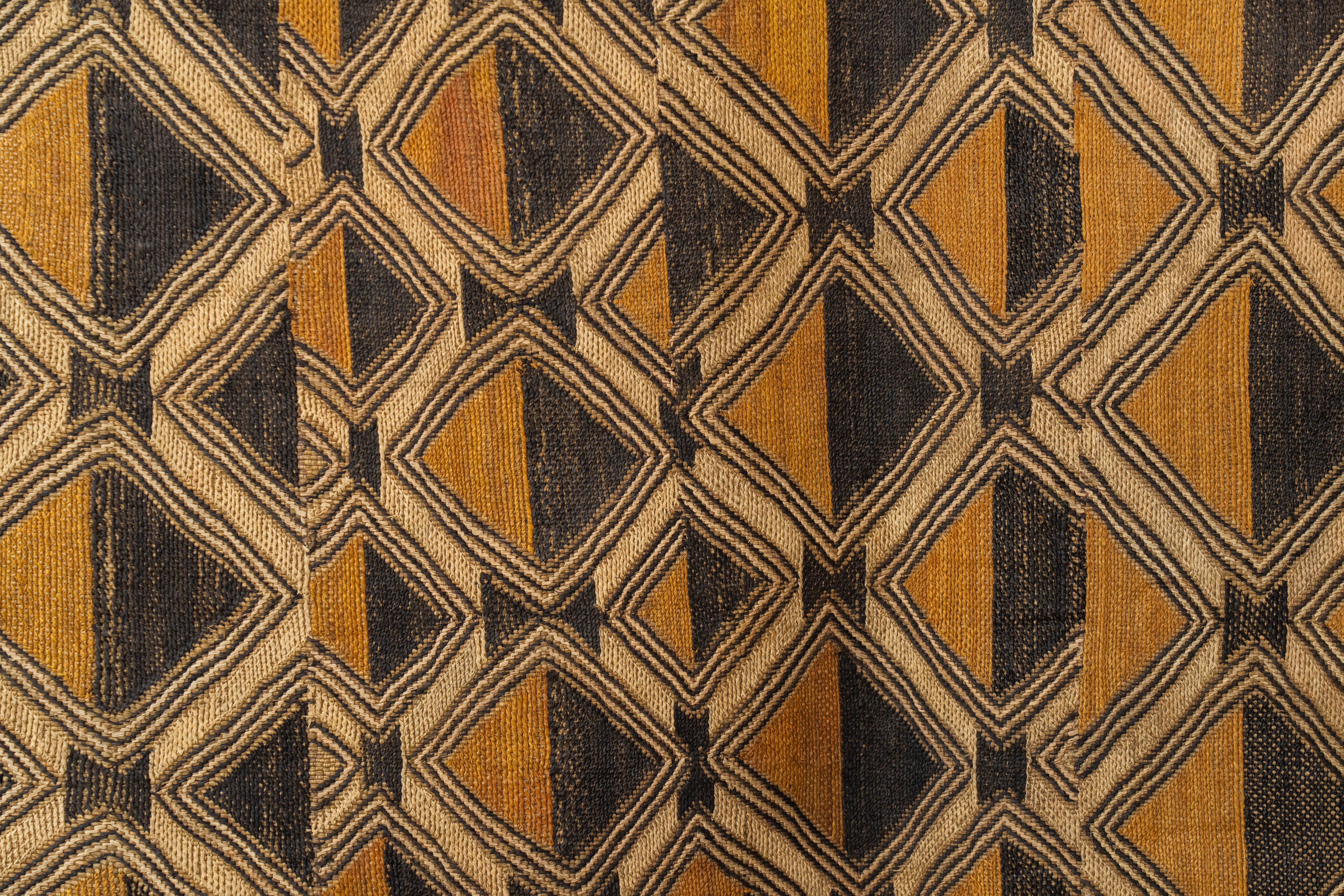 クバ王国伝統のクバクロス-KUBA TEXTILES】クバ布-草ビロード