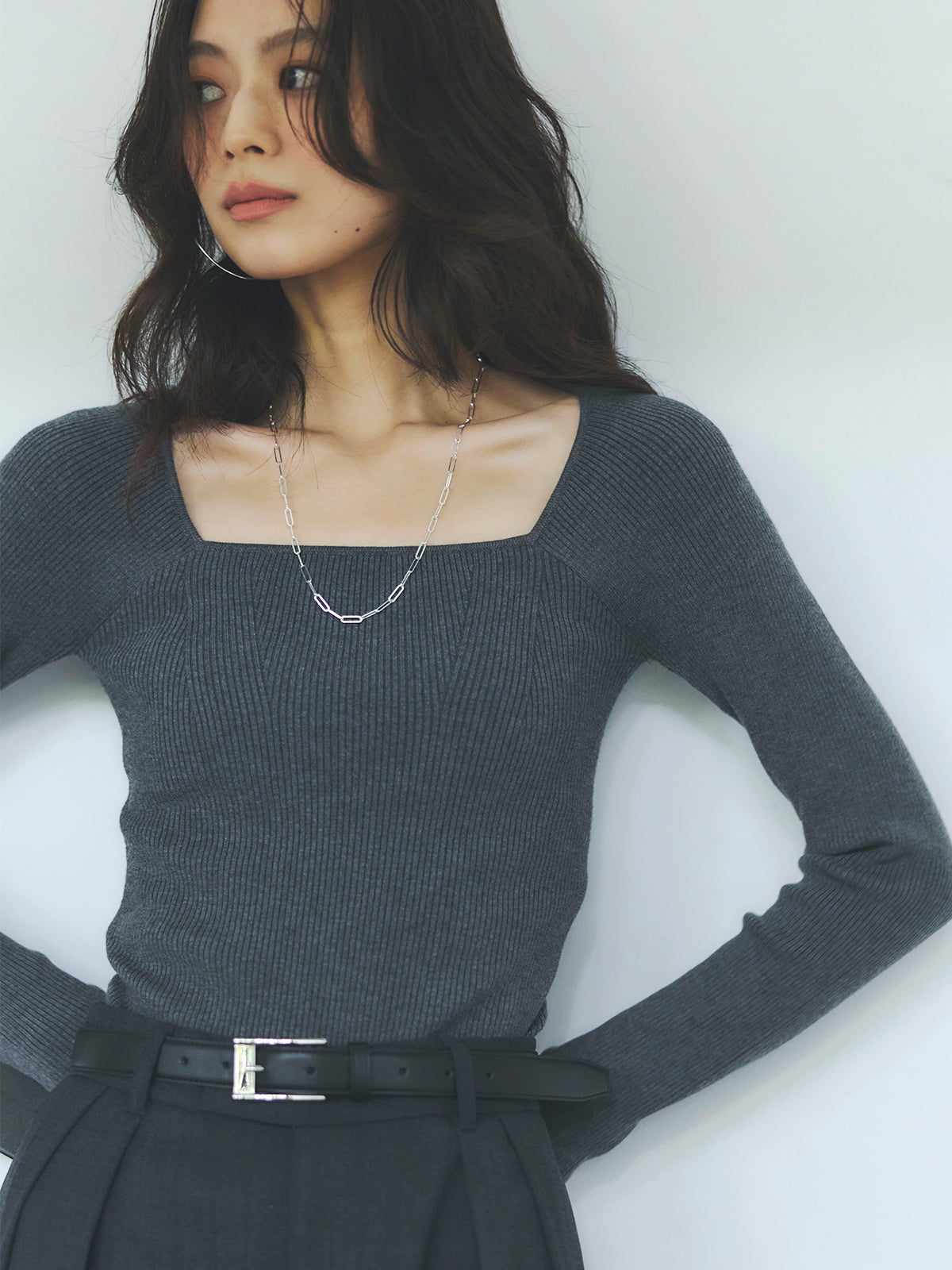 シルクカシミアブレンドデコルテリブニット