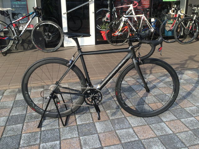 キャノンデールの最高峰フレーム「SUPER SIX EVO BLACK INC」 サイクル