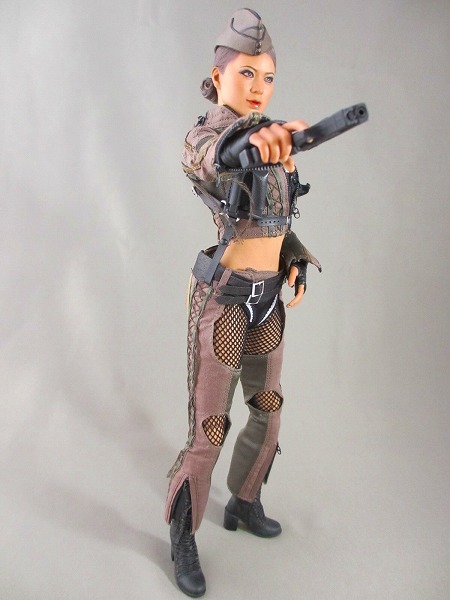 HOTTOYS 『エンジェル ウォーズ』 アンバー レビュー - okurejeの日記