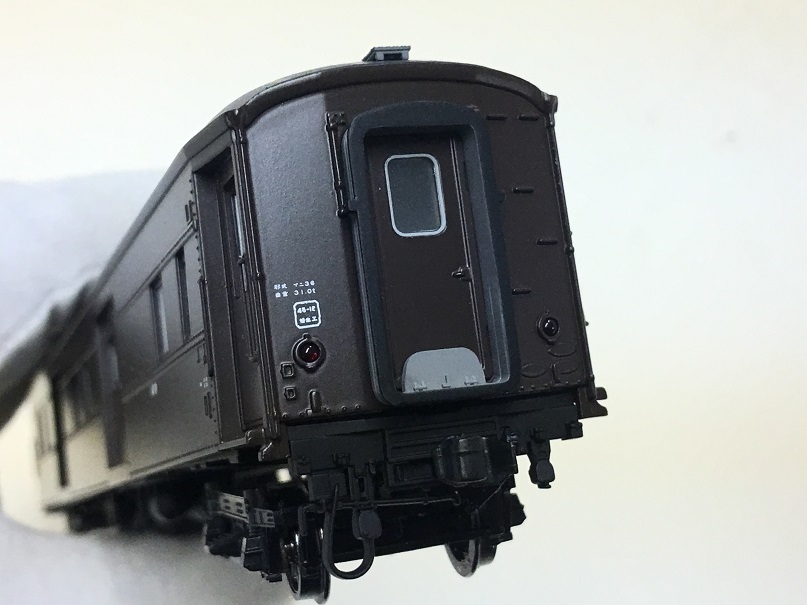 天賞堂 57018 マニ36（スハ32改造車）EG仕様 荷物室扉窓 【