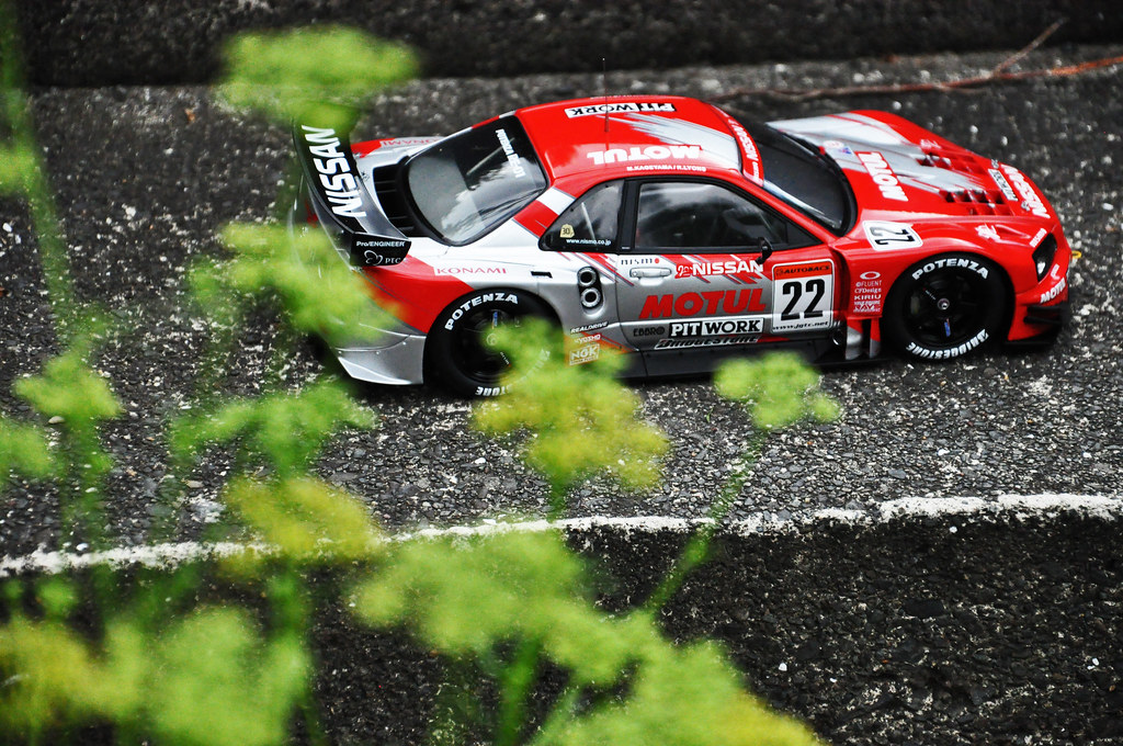 AUTOart 2003 JGTC Nissan R34 'Motul' | DiecastXchange Forum
