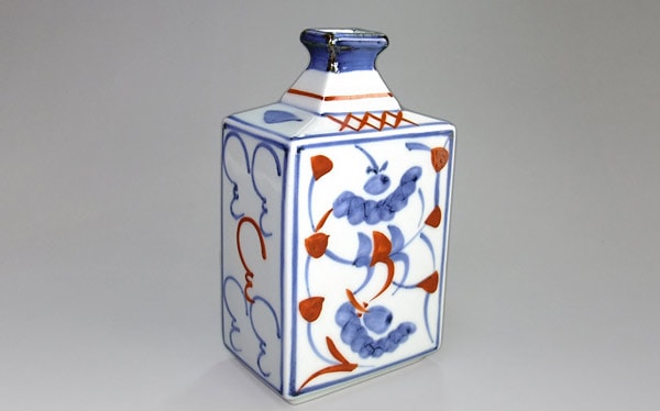 砥部焼・梅山窯・角瓶A小（二段朱花）【和食器通販e-tobeyaki.com】