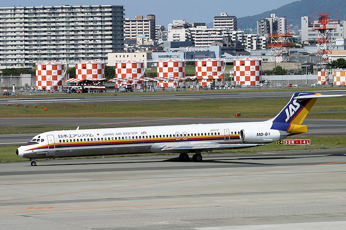 JAL（日本航空） MD-81 JA8297
