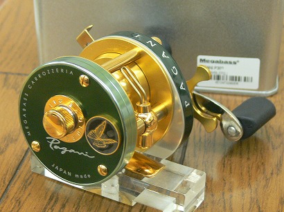 メガバスのリール「PAGANI P300 & P300L」入ったどぉ～!! | 釣り具の