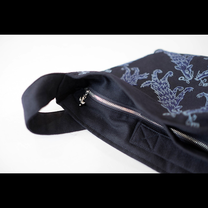 ミナペルホネンwolf&flowerボディバッグ（S）navy | Lin total fashion