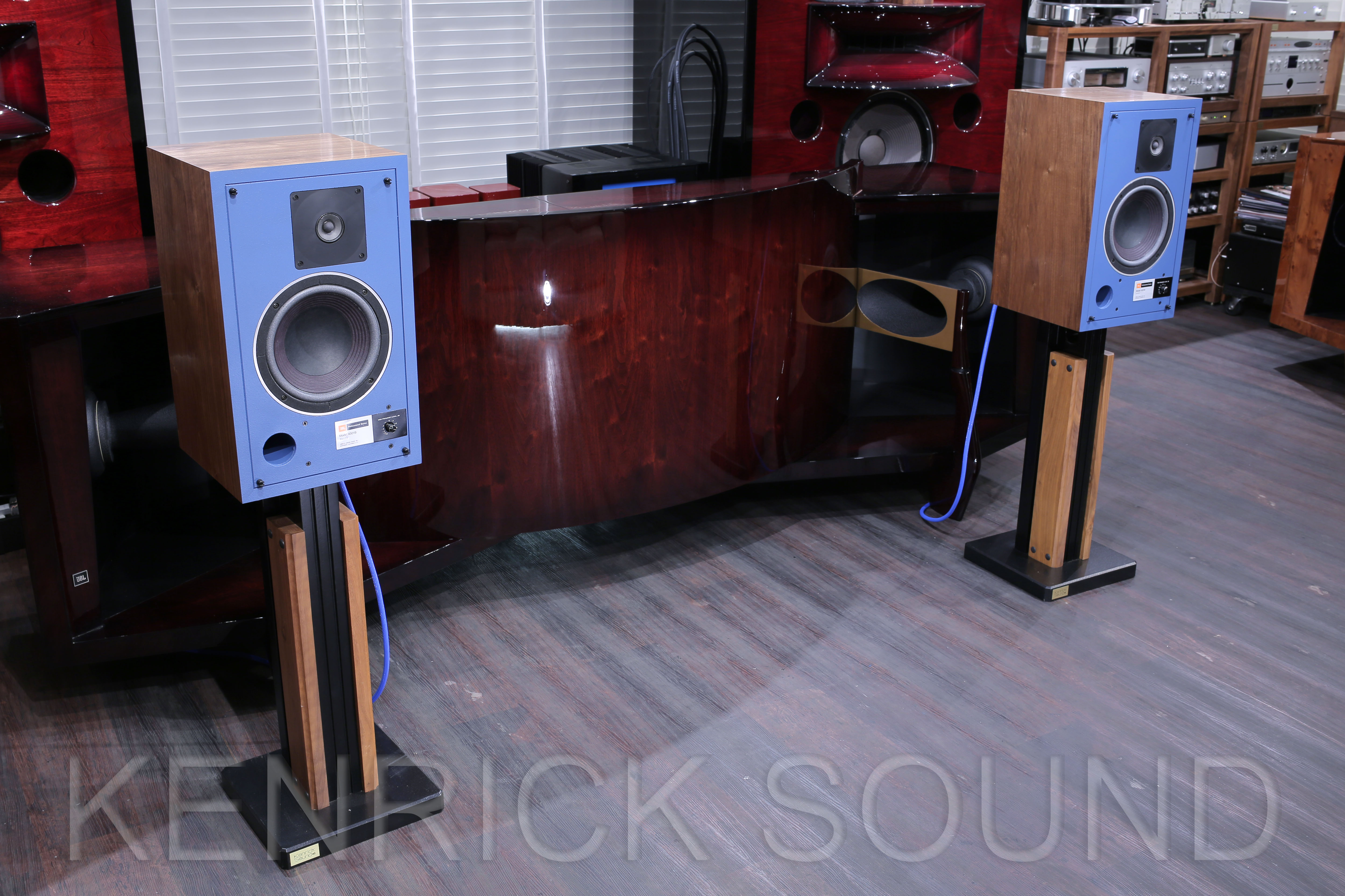 JBL Model 4301B 目立つキズのない美品 音出し確認済 JBL Model 4301B