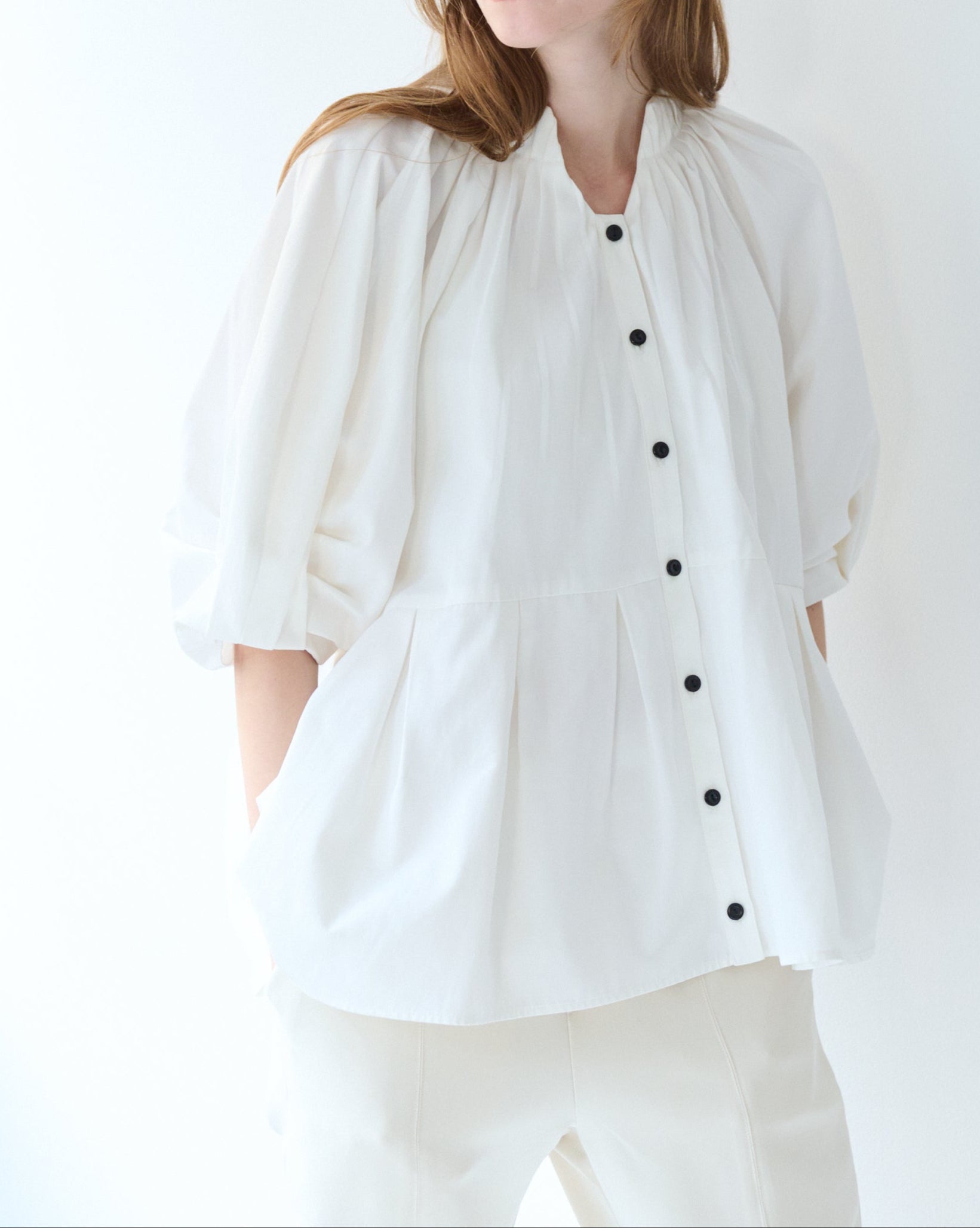 タックパフスリーブチュニックブラウス – jemma.atelier