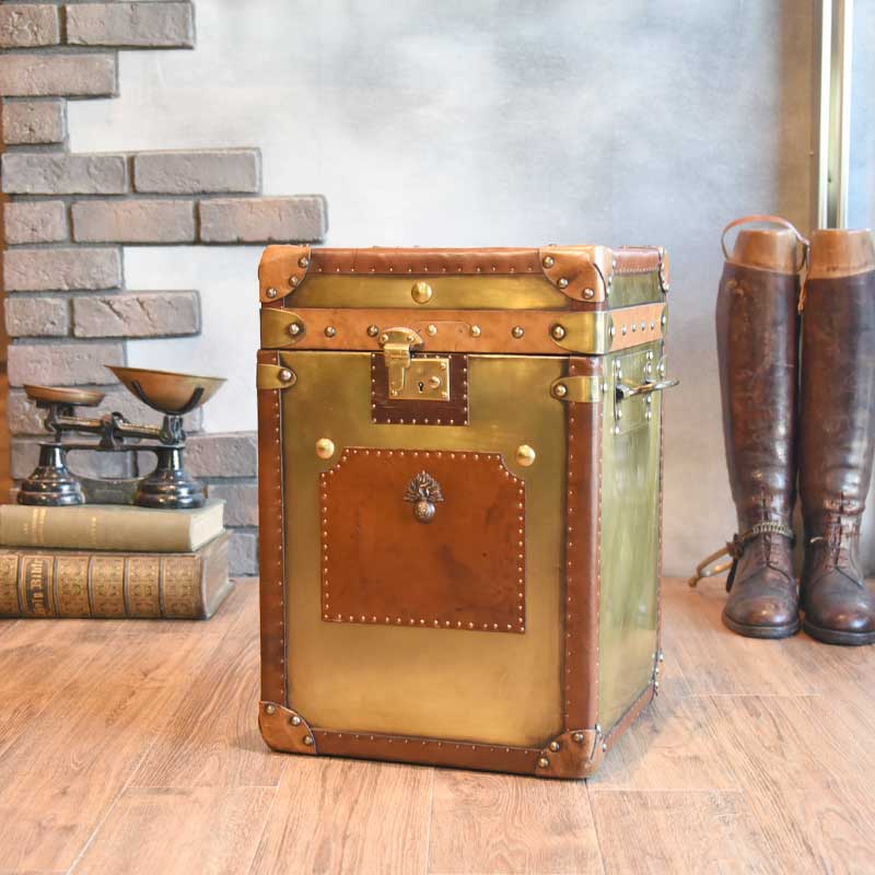 真鍮×本革 ガーター勲章のトランクボックス/TR-89-2B – 神戸