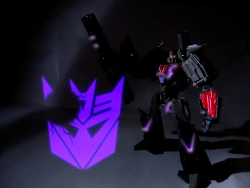 メガトロン・サイバトロンモード : 玩具店：ぜんまいの森