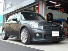 MINI R56 JCW × iSWEEP BRAKE PAD : イシカワエンジニアリング