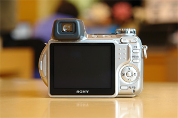 入ってきたよ！サイバーショット「DSC-H5」製品レビュー（その1