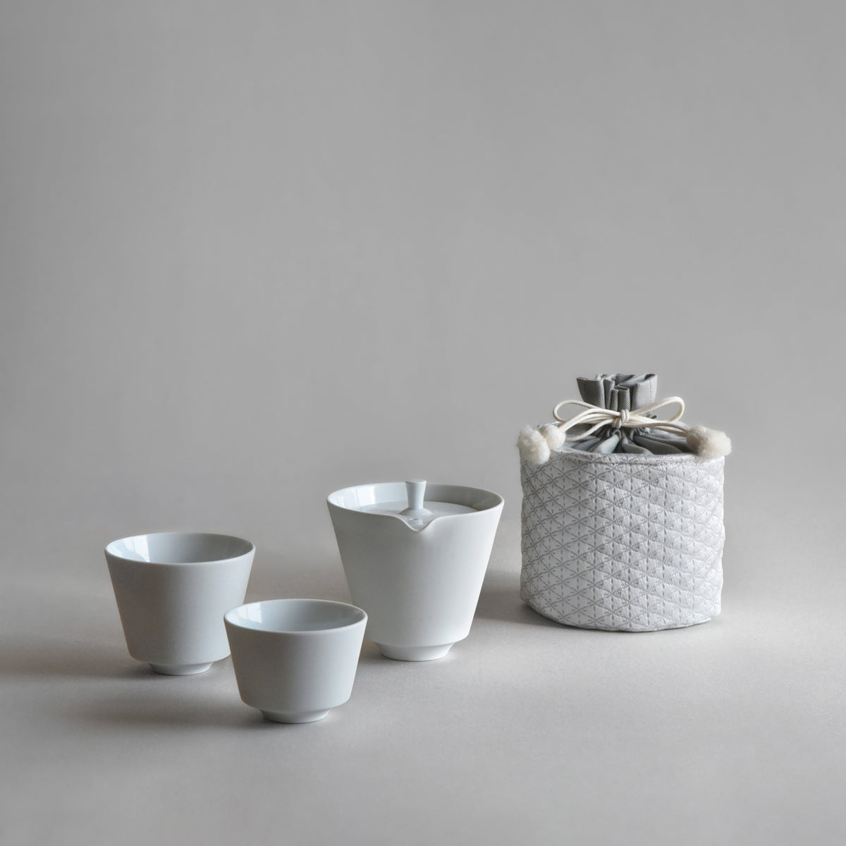 有田焼 白磁入子茶器/西陣織 収納袋 – kiwaha-tea