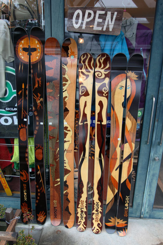 SKILOGIK - 山の道具 ラッピー