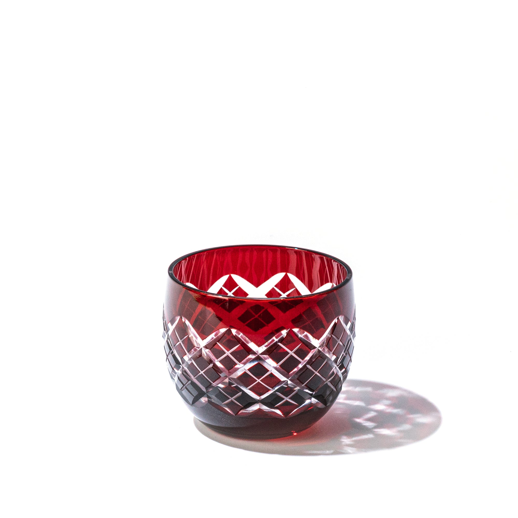 江戸切子 干支「卯」 ぐい呑 赤 ｜江戸切子グラスならTABLEAU ONLINE