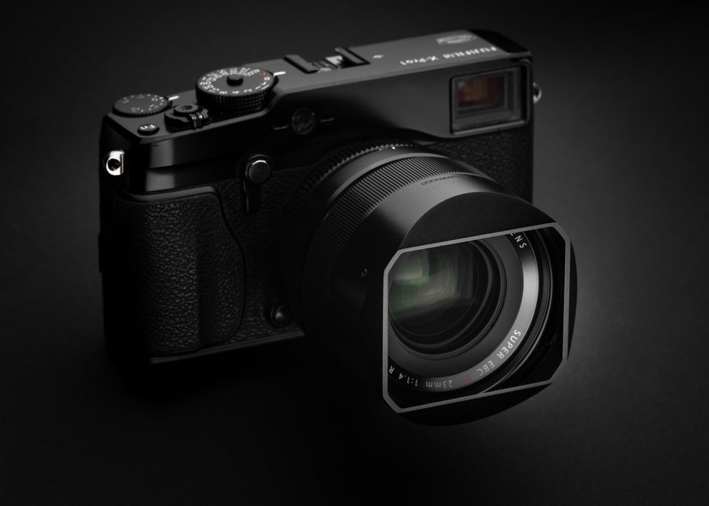 XF 23mm f1.4 R – Squarehood