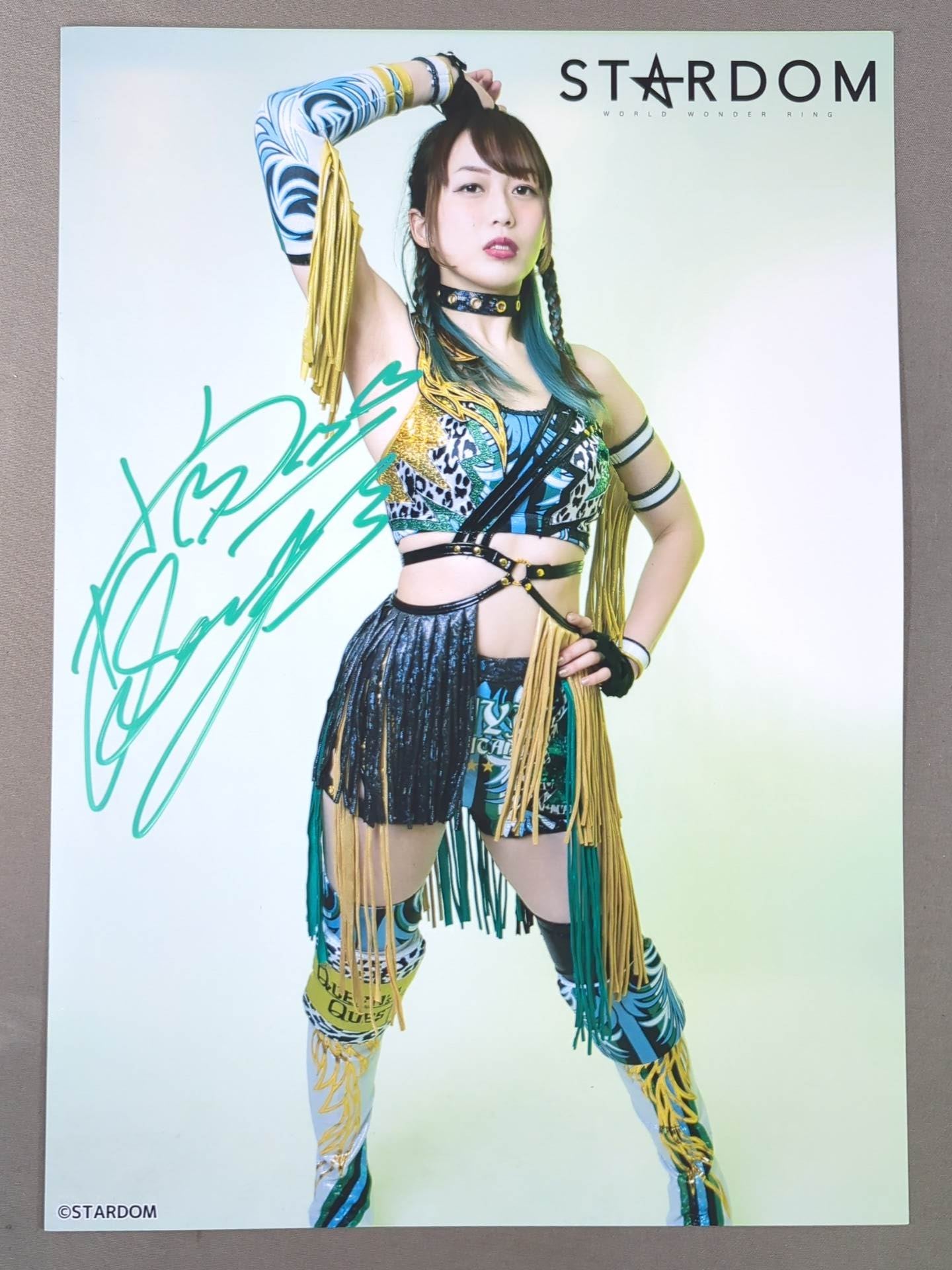 女子プロレス スターダム 上谷沙耶 手形入りサイン色紙 女子プロレス