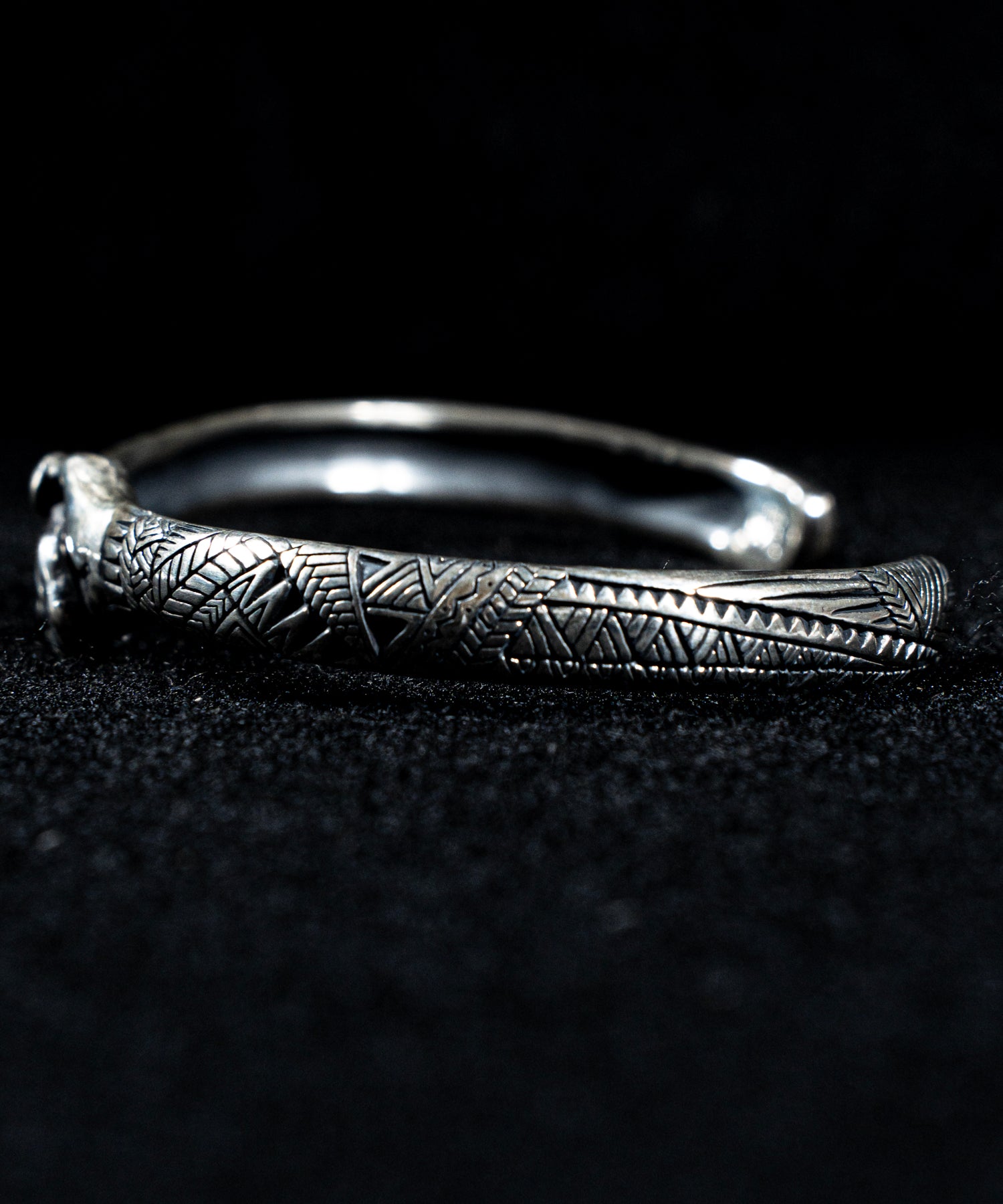 ROSH （ロッシュ）Shake Hands Bangle Silver – TRAPNEST ONLINE STORE