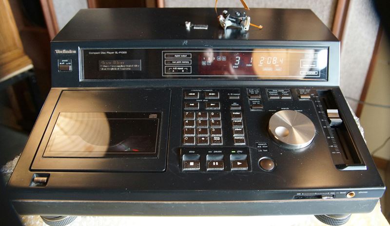 オーディオ修理｜テクニクス Technics SL-P1300 CDプレーヤーの修理