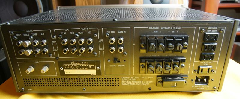 アキュフェーズ Accuphase E-303 プリメインアンプ