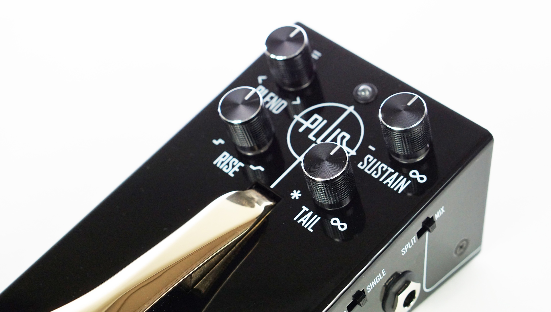 サステインループ生成ペダル「Gamechanger Audio “Plus Pedal