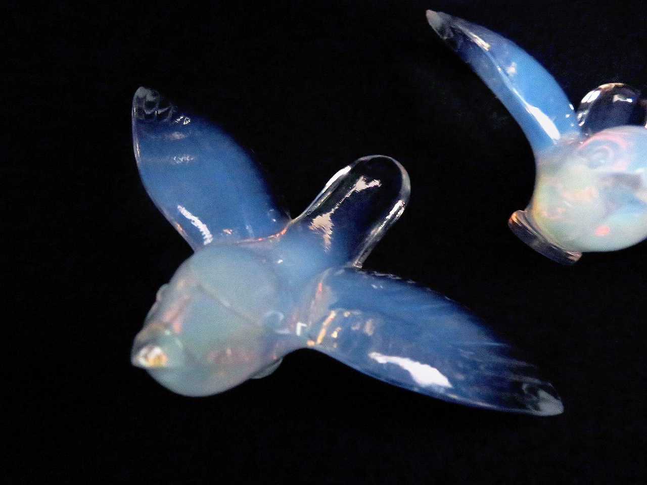 セーヴル オパールセントガラスの鳥のオブジェ - 薔薇と天使のアンティーク