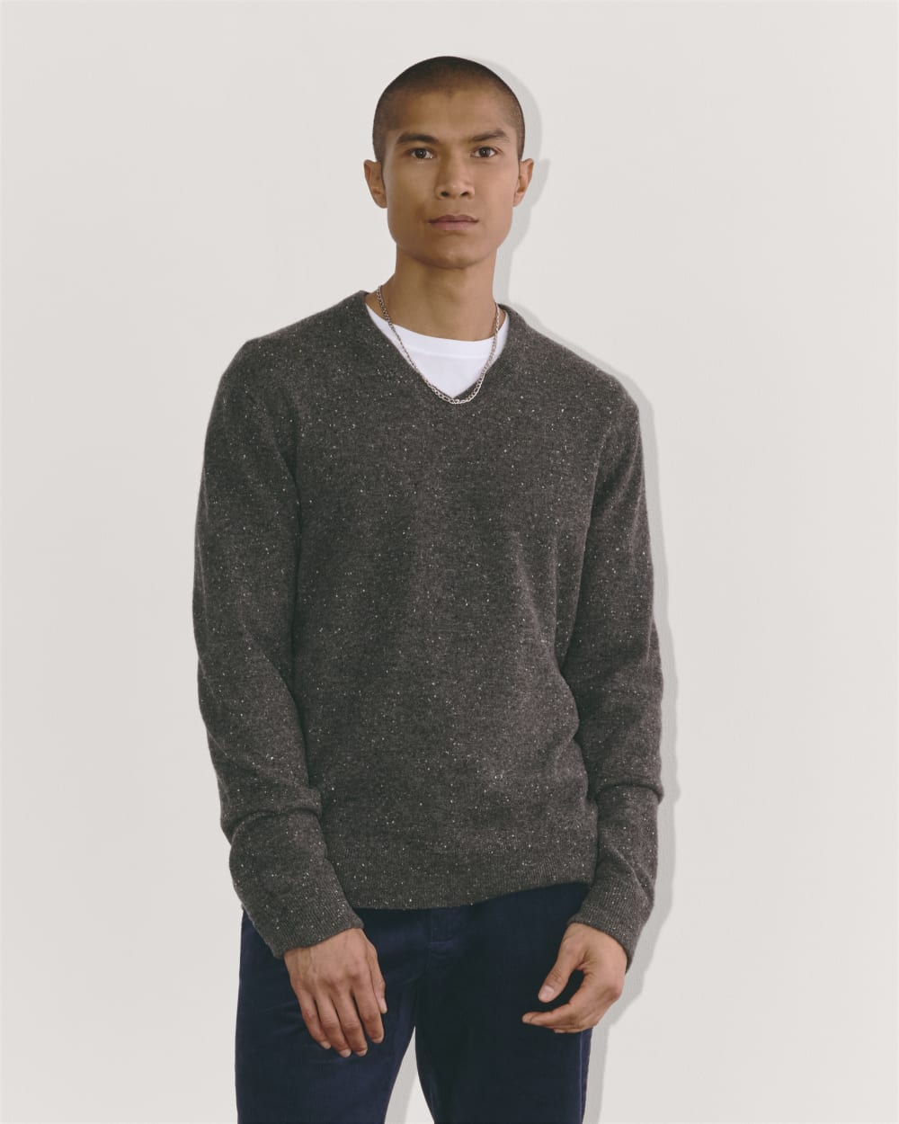 The Cashmere V-Neck Sweater | Grey Donegal – Everlane