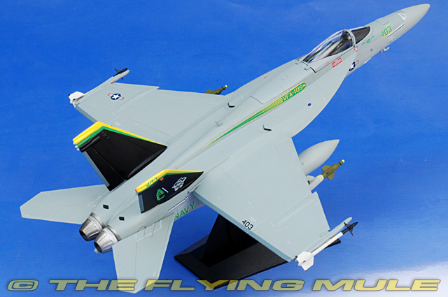 Dragon Models 50296 - F/A-18 Hornet Diecast Model, USN VFA-105
