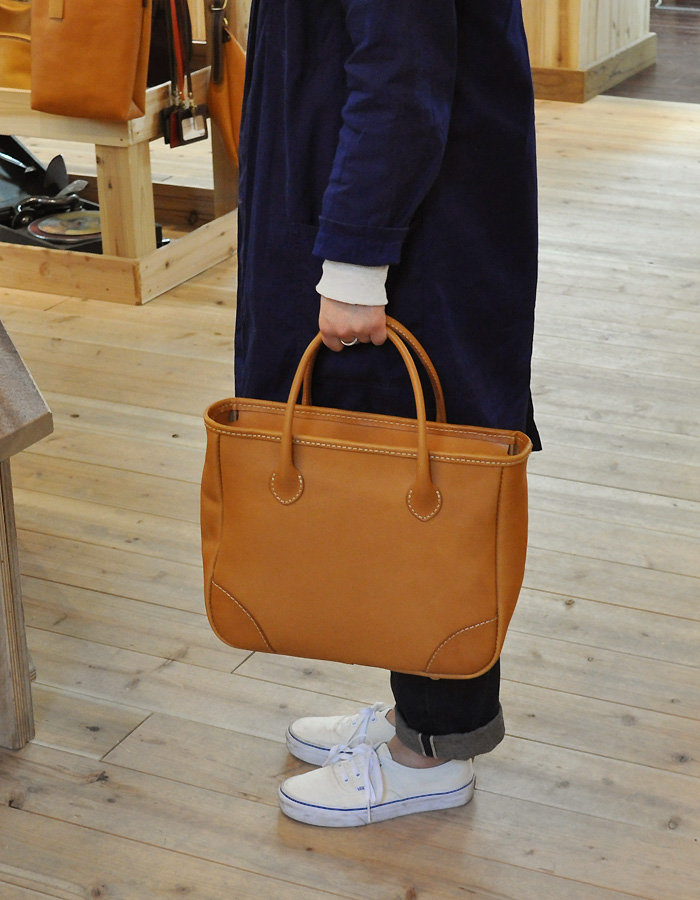 シンプルなトートバッグ By.HERZ本店｜革鞄・革小物のHERZ公式通販