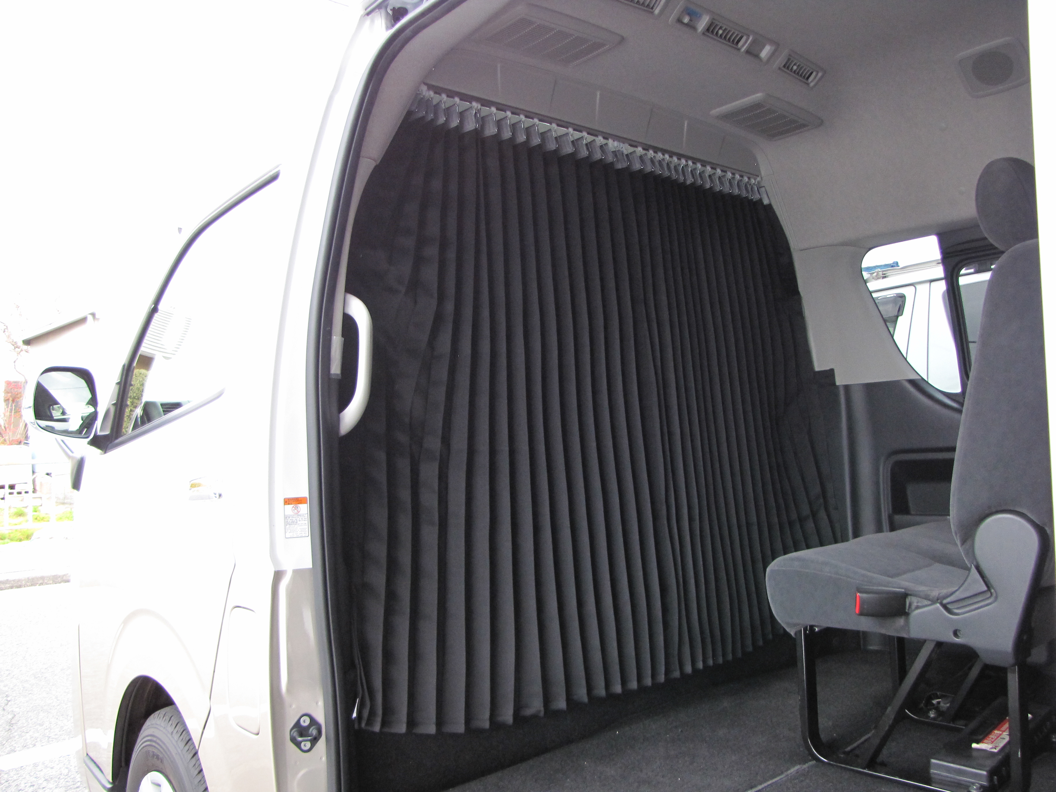 マウントカーテンレールセット ワイドハイルーフ | 有限会社 カズ