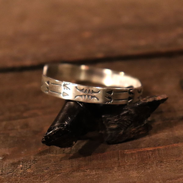 アクセサリー ＞ インディアンジュエリー ＞ バングル ＞ アーノルド