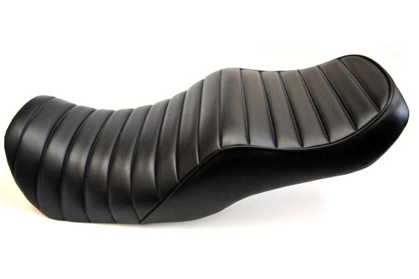 HONDA CB750 RC42 ホンダ 前後アンコ抜き つや黒防水タックロール 加工