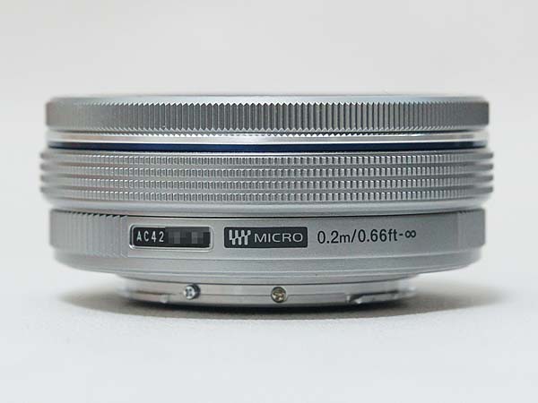 オリンパス M.ZUIKO DIGITAL ED 14-42mm F3.5-5.6 EZ 沈胴式コンパクト