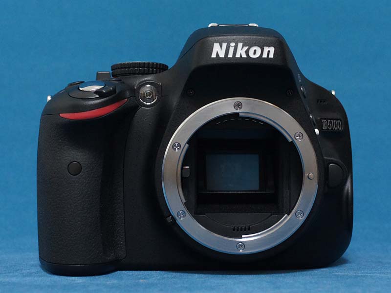 ニコン Nikon D5100の位置づけと概要 /monox デジカメ 比較 レビュー
