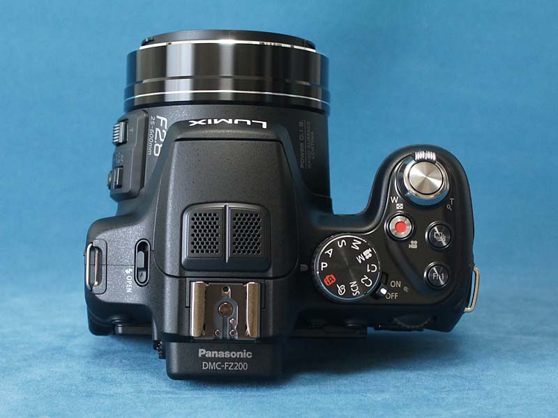 パナソニック Panasonic LUMIX DMC-FZ200の徹底レビュー 大口径ネオ