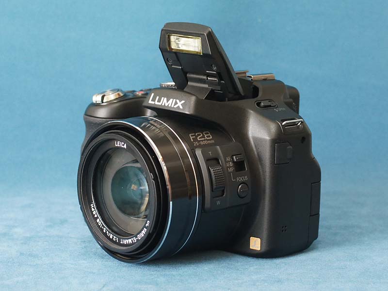 パナソニック Panasonic LUMIX DMC-FZ200の徹底レビュー 大口径ネオ