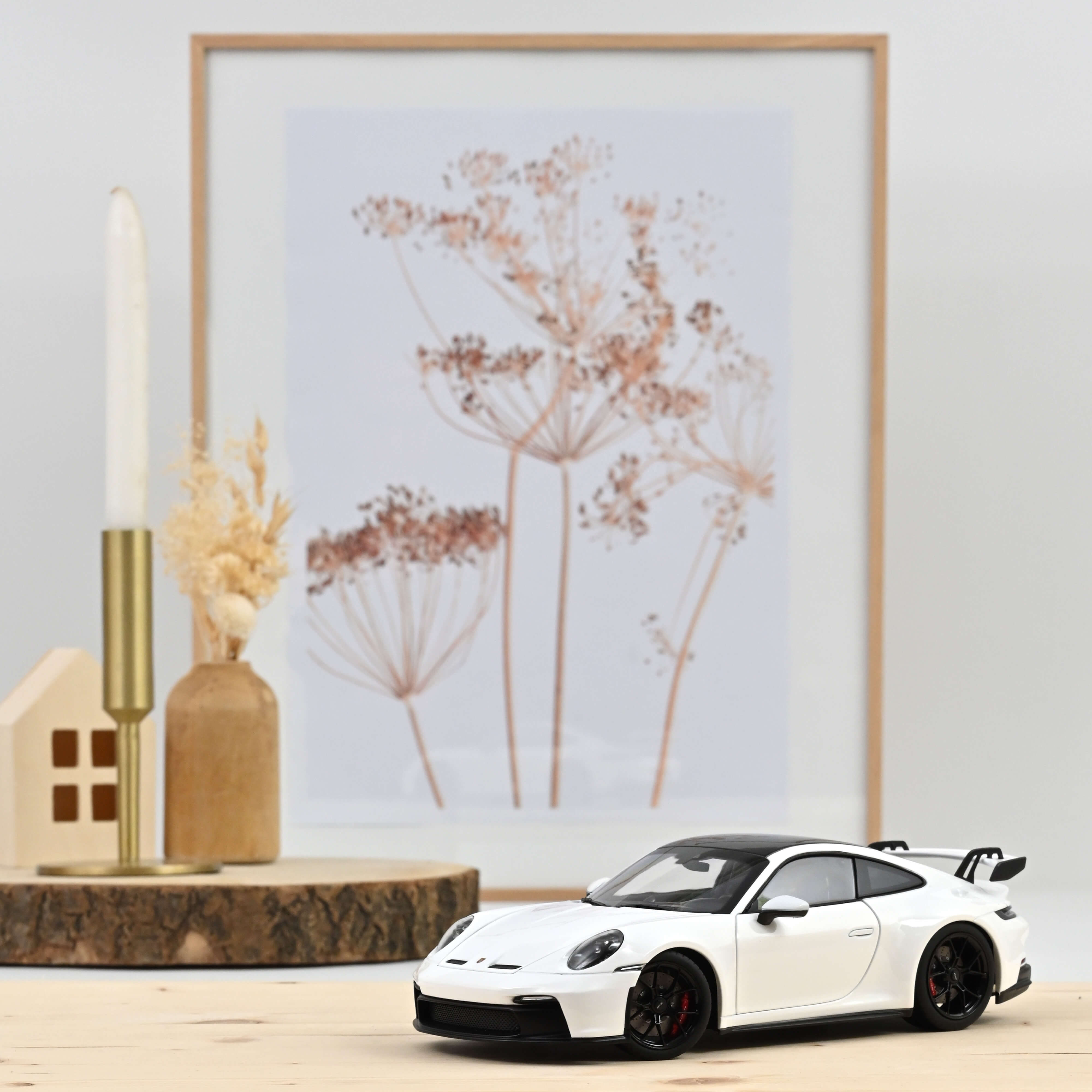 Porsche 911 GT3 2021 White with black roof 1:18 – Norev
