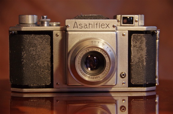Asahiflex 1952-1957: - www.pentax-slr.com