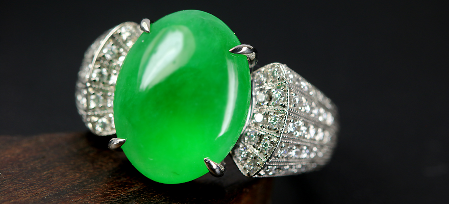 翡翠（ヒスイ） 5.6ct ダイヤモンド 0.4ct プラチナ リング（指輪