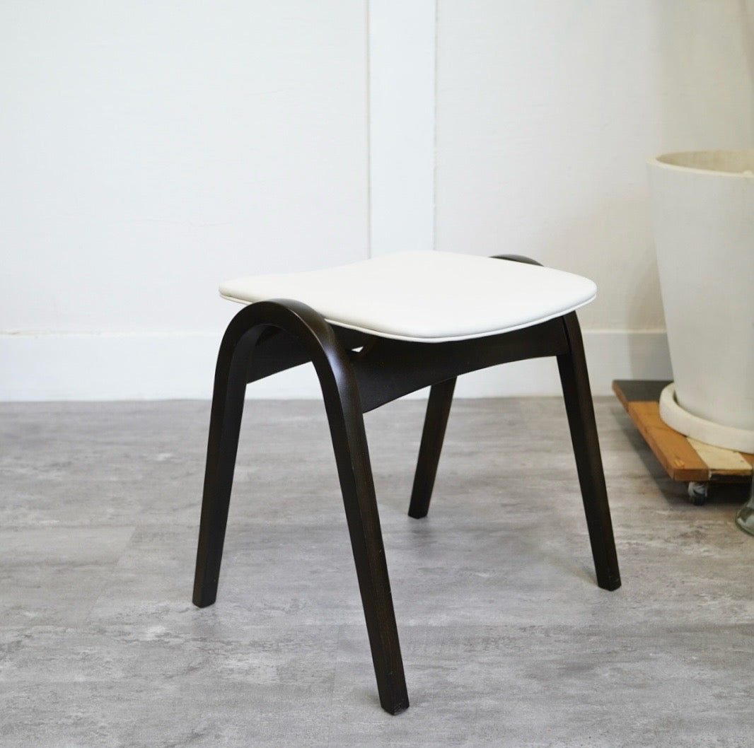 秋田木工 No.202 スタッキングスツール 剣持勇 名作 軽い 白 木