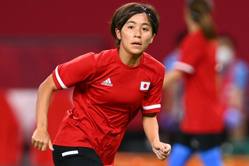 すっごい可愛い」なでしこ岩渕真奈、“すまし顔”の新ヘアスタイルが大