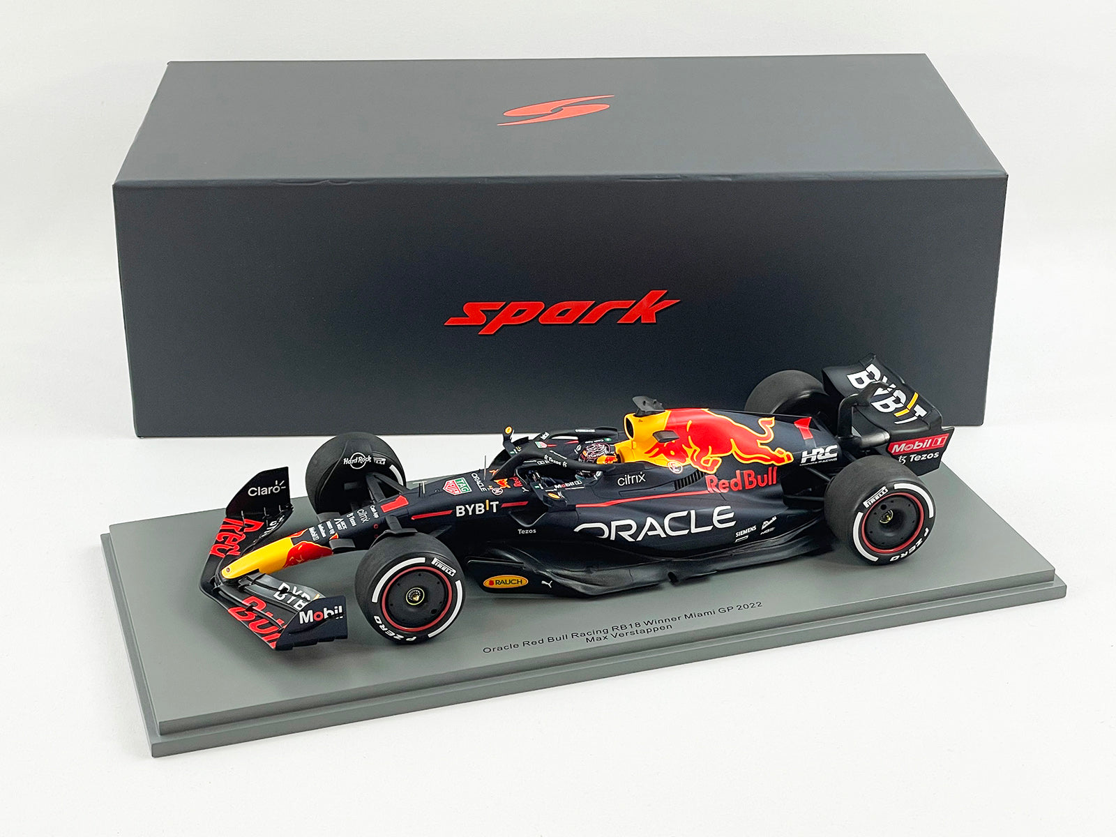 2022 World Champion Red Bull F1 RB18 Max Verstappen US Miami 1:18