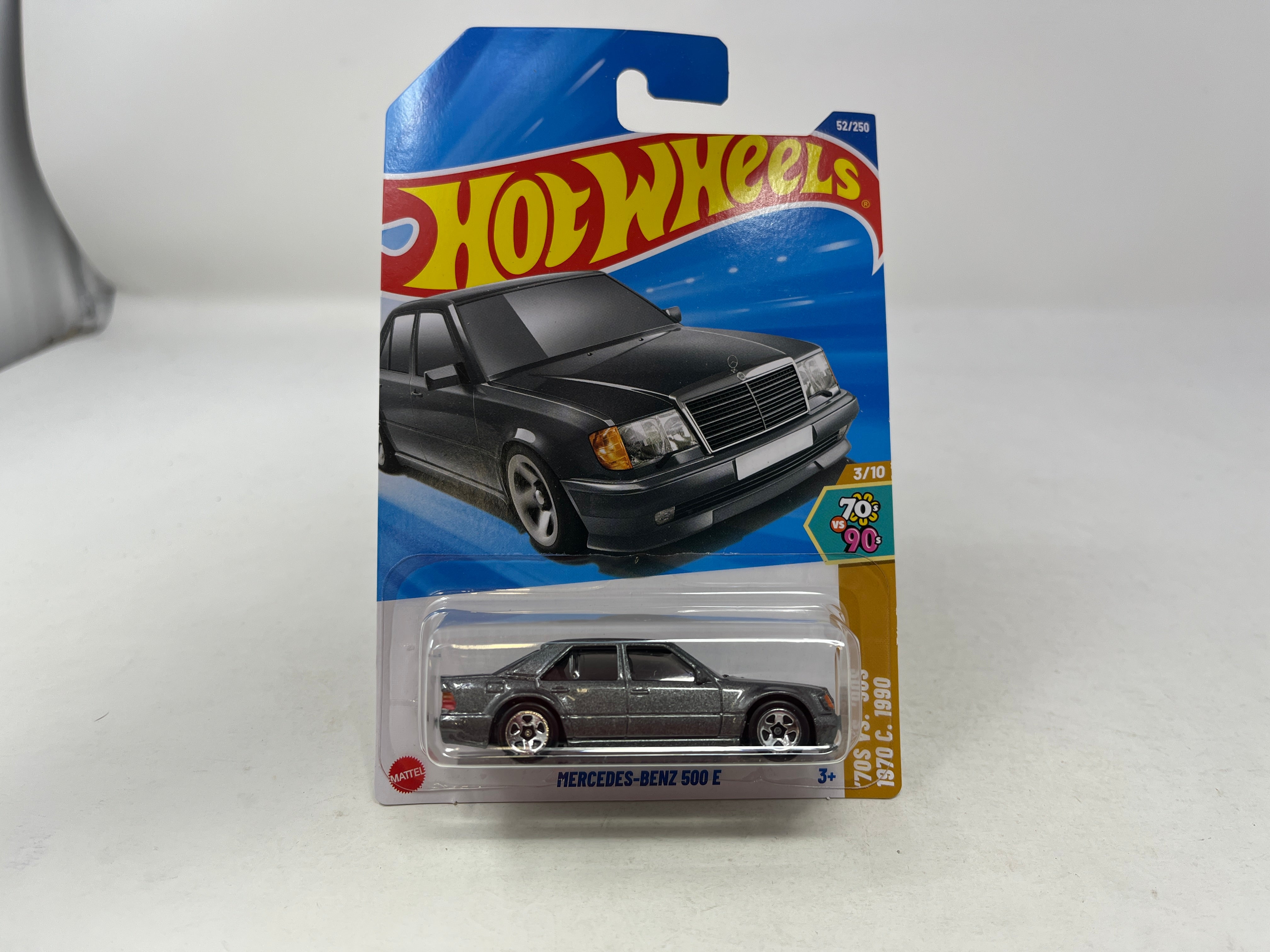 Mercedes-Benz 500 E #52 * Grey * 2025 Hot Wheels NEW! N Case