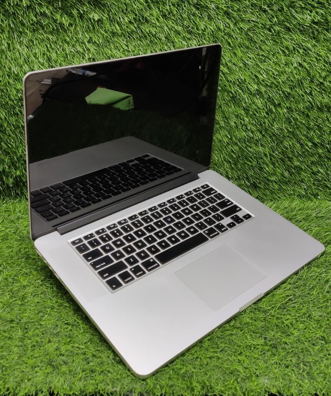 16.2 Inches Apple Macbook Pro A1398 (2015) - 15.4