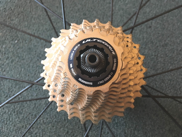 リアギアが滑るのでスプロケットを5800系からR8000系に交換！ | はしれ