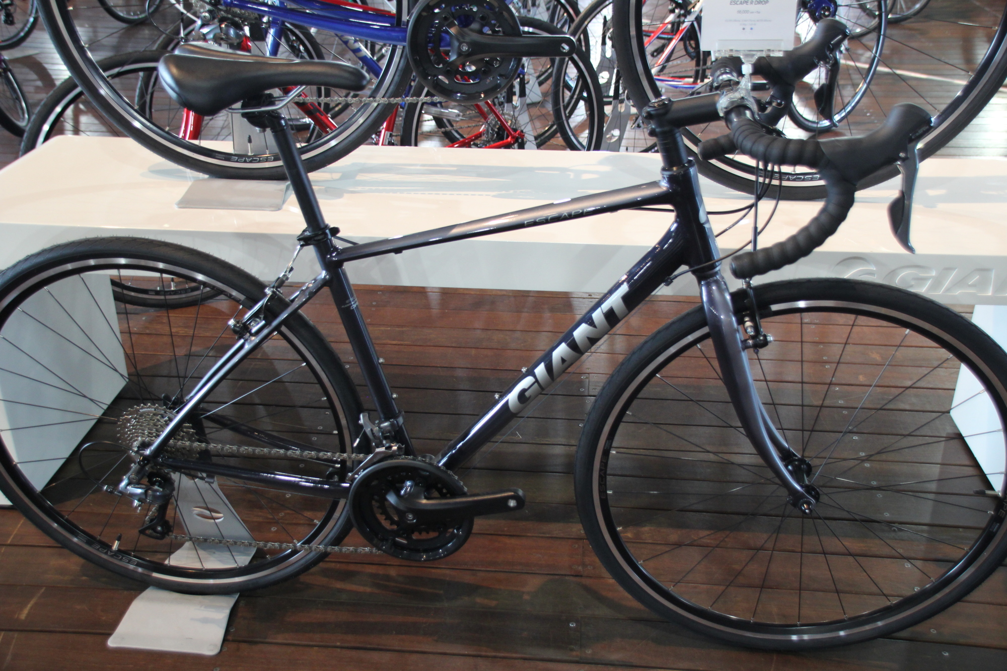 ジャイアント(GIANT) ESCAPE R DROP(エスケープ アール ドロップ) 2020