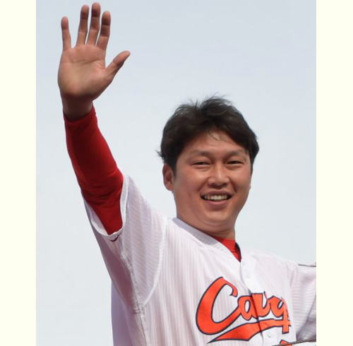 新井貴浩 引退表明「最後は後輩たちと嬉し涙で」会見一問一答