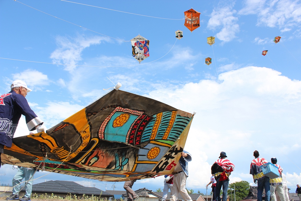 見附今町・長岡中之島大凧合戦 | 全国観光資源台帳(公財)日本交通公社